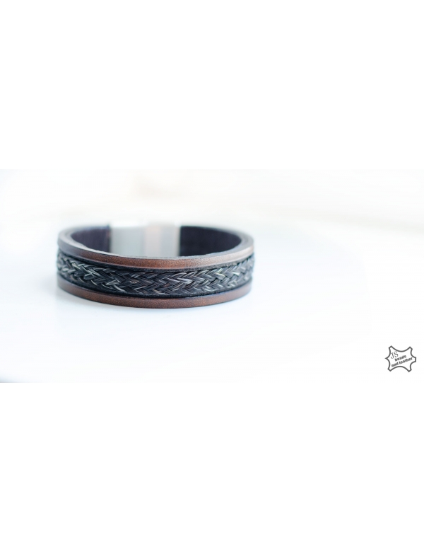 Armband leather inlay